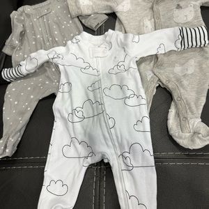 Baby Gap Newborn 3 pieces pajama set